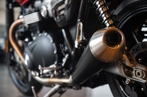 Imagen 4 de 17 de Triumph Speed Twin 1200 Roshaus Motorrad