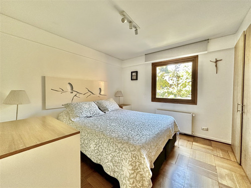 En Condominio: Estoril - Charles Hamilton