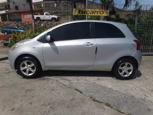 Imagen 7 de 14 de Toyota Yaris Sincronico