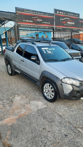 Imagem 2 de 9 de Fiat Strada 2016 1.8 16v Adventure Cab. Dupla Flex 3p