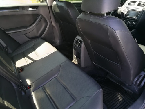 Volkswagen Vento 2.5 Luxury Automático 2013 Gris Cuero Techo