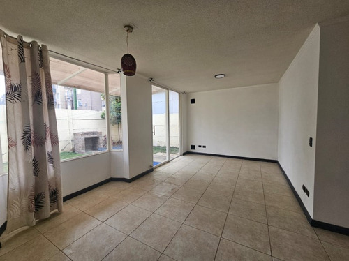 Casa En Micro Barrio De Valle Grande, Lampa