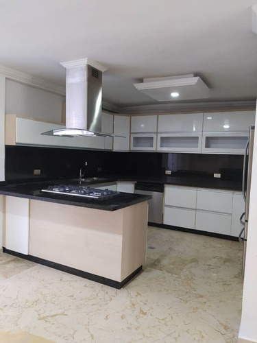 Imagen 9 de 14 de Moderno Twon House A Estrenar Tapas 04243564365