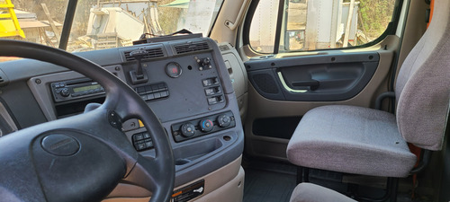 Camion O Tractocamion Day Cab Freigthliner Cascadia