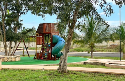 Terreno En Venta En Privada Con Amenidades En Cholul