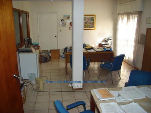 Iza. Venta Local Industrial En Tres Cruces La Comercial