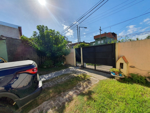 Amplia Casa 3 Amb + Depto Fondo 2 Amb Prox Av Marquez