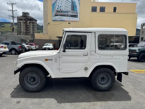 Daihatsu F20 1.6 F20 4X4