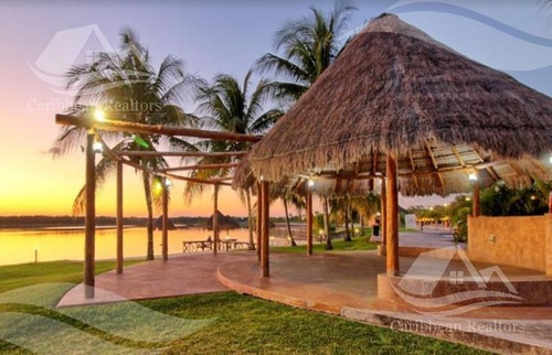 Último Terreno En Venta En  Lagos Del Sol Cancun Colindando Con Lago Principal Alrz4449