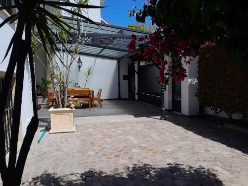Casa En Venta En Martinez De Libertador Al Rio.
