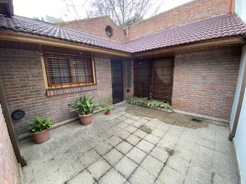Venta Casa 4 Ambientes Bernal
