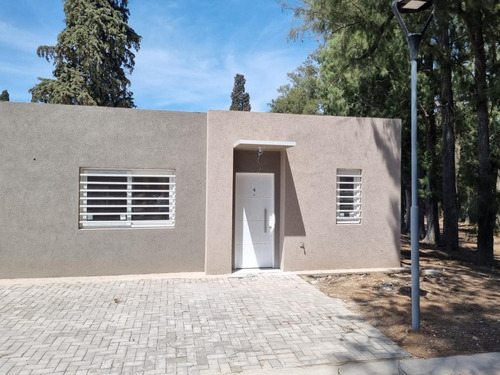 Imagen 15 de 26 de Casa En Venta 3 Ambientes- Grand Bourg