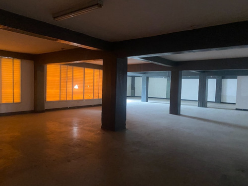 Imagen 14 de 23 de Local Comercial En Alquiler, Catia. Yolanda Goncalves Rah Mls #22-20885