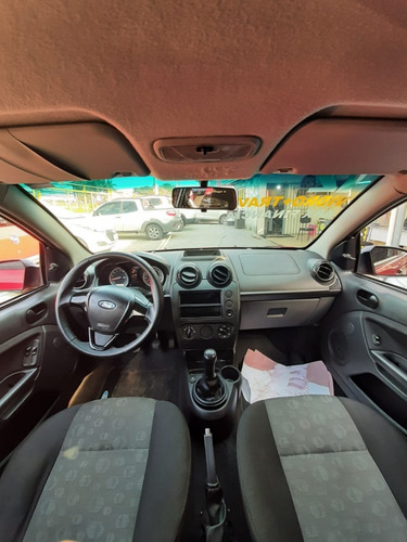 Imagem 6 de 9 de Ford Fiesta 1.0