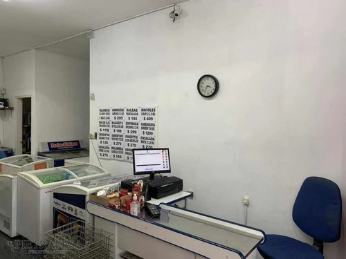 Venta De Llave De Local Más Depósito - Av. 8 De Octubre - La Blanqueada - Ref: 2092