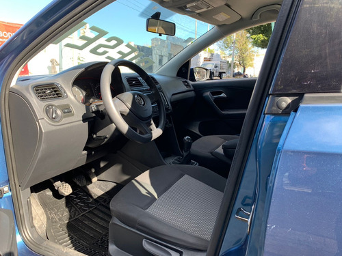 Volkswagen Vento 2.0 Confortline Mt