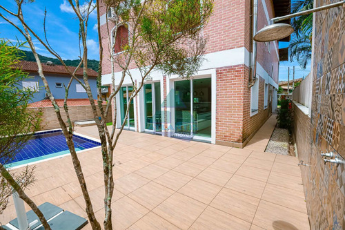 Casa Com 5 Dorms, Condomínio Lagoinha, Ubatuba - R$ 1.6 Mi, Cod: 1222 - V1222