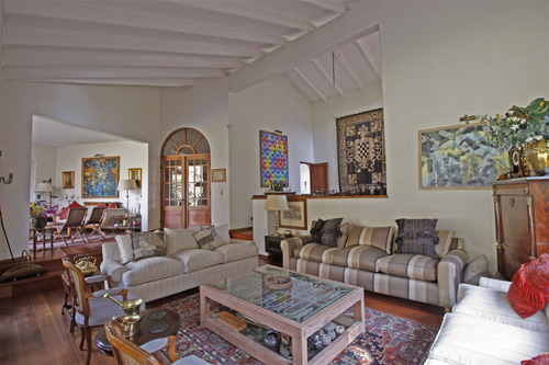 Acogedora Casa En Manquehue Oriente - La Dehesa