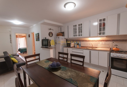 Apartamento En Brava, 1 Dormitorios *- Ref: 3352