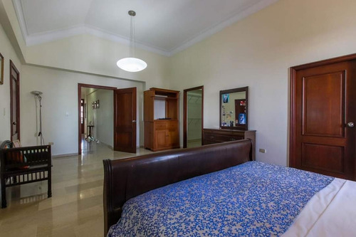 Imagen 10 de 14 de Penthouse En Venta, Serralles, D. N.