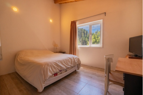 Venta 2 Casas + Restaurant Bustillo Km 13.900