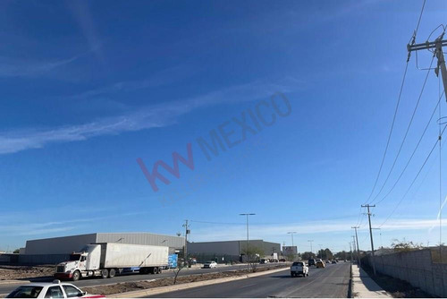 Terreno Comercial Con Excelente Ubicacion Sobre El Area Con Mayor Crecimiento De La Laguna.entre ...