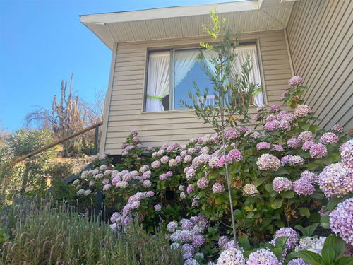 Casa En Venta De 3 Dorm. En Los Andes