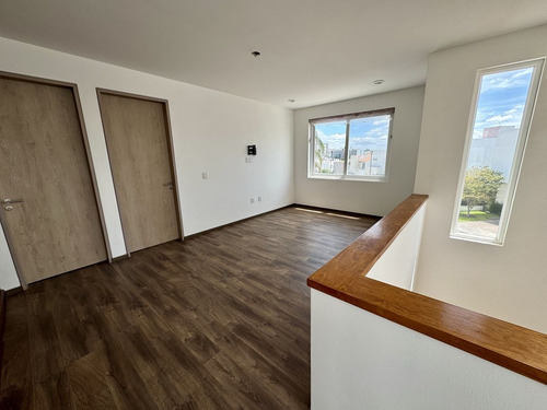 Esquina Con Doble Frente- La Vista Residencial
