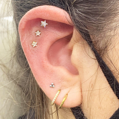 Imagen 2 de 2 de Piercing Set X 3 Escala De Estrellas Piercing Argentina ®