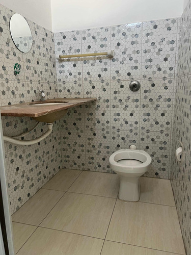 Kitnet Com 1 Quarto E 1 Banheiro