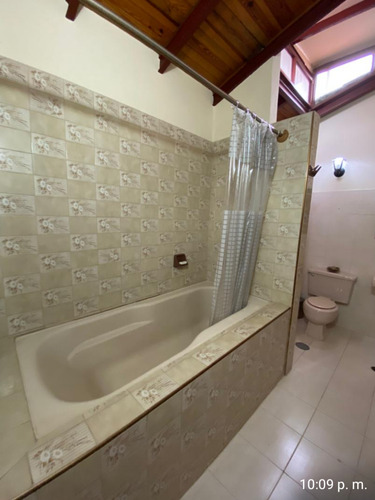 Casa Quinta En Merida Libertador Con Agua De Manantial