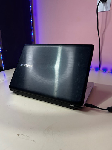 Notebook Samsung I3 Barato Rápido Bom 4gb 120ssd Prateado (Usado)
