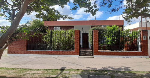 Casa En Venta En Marcos Paz