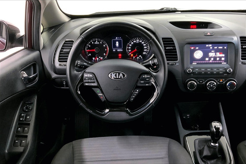 Imagen 5 de 25 de Kia Forte 4 Pts Ex, Tm6, A/ac, Bl, Camara Reversa 7, F Nie