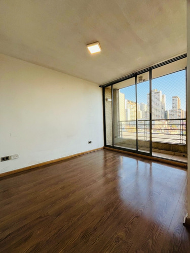 Oportunidad: Se Vende Departamento Metro Santa Ana + Bodega