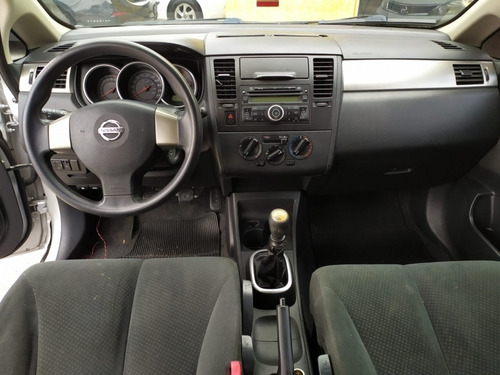 Imagem 14 de 15 de Nissan Tiida 1.8