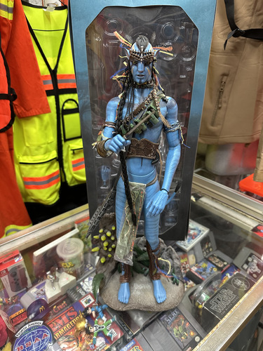 Hot Toys Avatar Jake Sully (detalle En Brazo Izquierdo Roto)