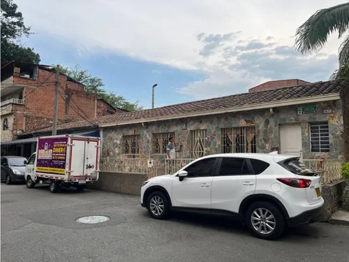 Casa En Itagui, Ditaires