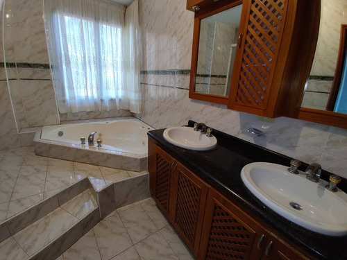 Imagen 24 de 30 de Se Vende Hermoso Y Espectacular Apartamento Resd. Acuario En La Soledad Lo Mejor Zona Norte De Aragua Maracay 04243785803