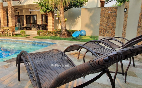 Imagem 9 de 10 de Kit 2 Espreguiçadeira Com Mesa De Centro Piscina Copacabana