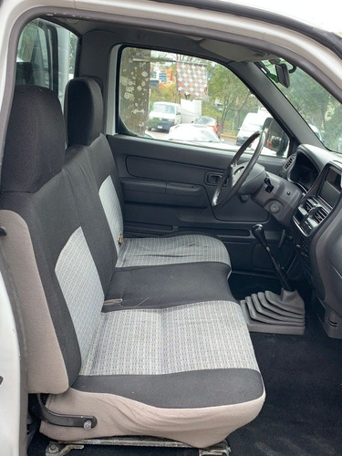 Imagen 8 de 9 de Nissan Np300 2009 2.4 Pick Up Dh Mt