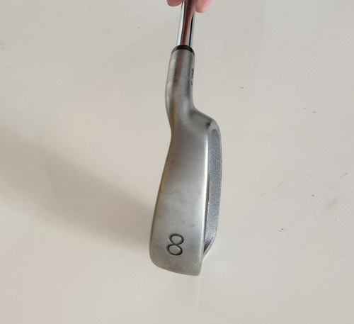 Palo De Golf Oxygen N° 8 95cm Largo Plateado Derecha Face Balanced (Usado)