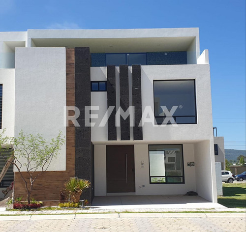 Casa En Venta Parque Oaxaca  Lomas De Angelopolis 