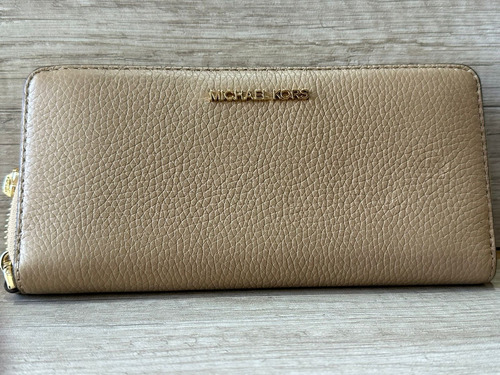 Michael Kors Carteira Bege Com Ziper- Couro - Imp