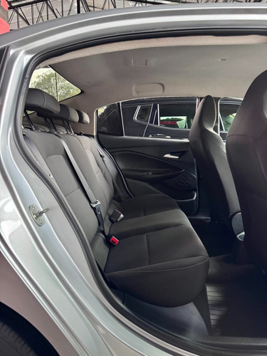 Chevrolet Onix plus 1.0 Lt 2 4P