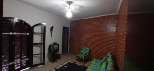 Imagem 10 de 15 de Casa No Bairro São Fernando, Em Itanhaém, Litoral Sul De São Paulo, Localizado Lado Praia. Imóvel Com 415 M² De Área Total, Sendo 113 M² Área Construída. Possui Espaço Para Piscina E Vaga Para 08 Auto