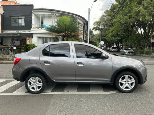 Renault Logan 1.6 Authentique / Life