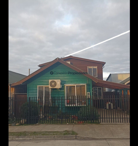 Casa En Venta De 4 Dorm. En Frutillar