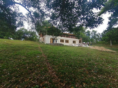 Vendo Villa Ubicada En Salto Escondido Antes De La Cuaba, Santo Domingo Oeste, República Dominicana