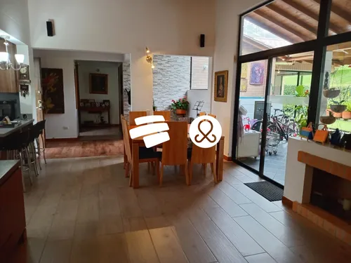 Casa En Conjunto Cerrado En Venta En Área Urbana Undefined Habitaciones